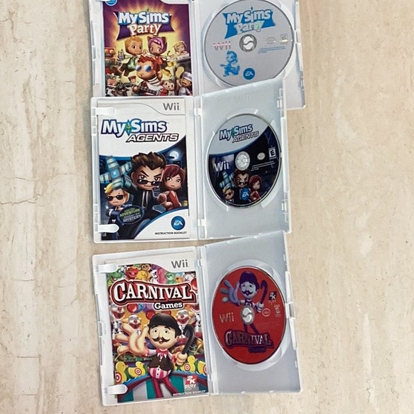 My Sims Agents Nintendo Wii Game & My Sims Party Wii & Carnival Games Wii Lot - Picture 6 of 7